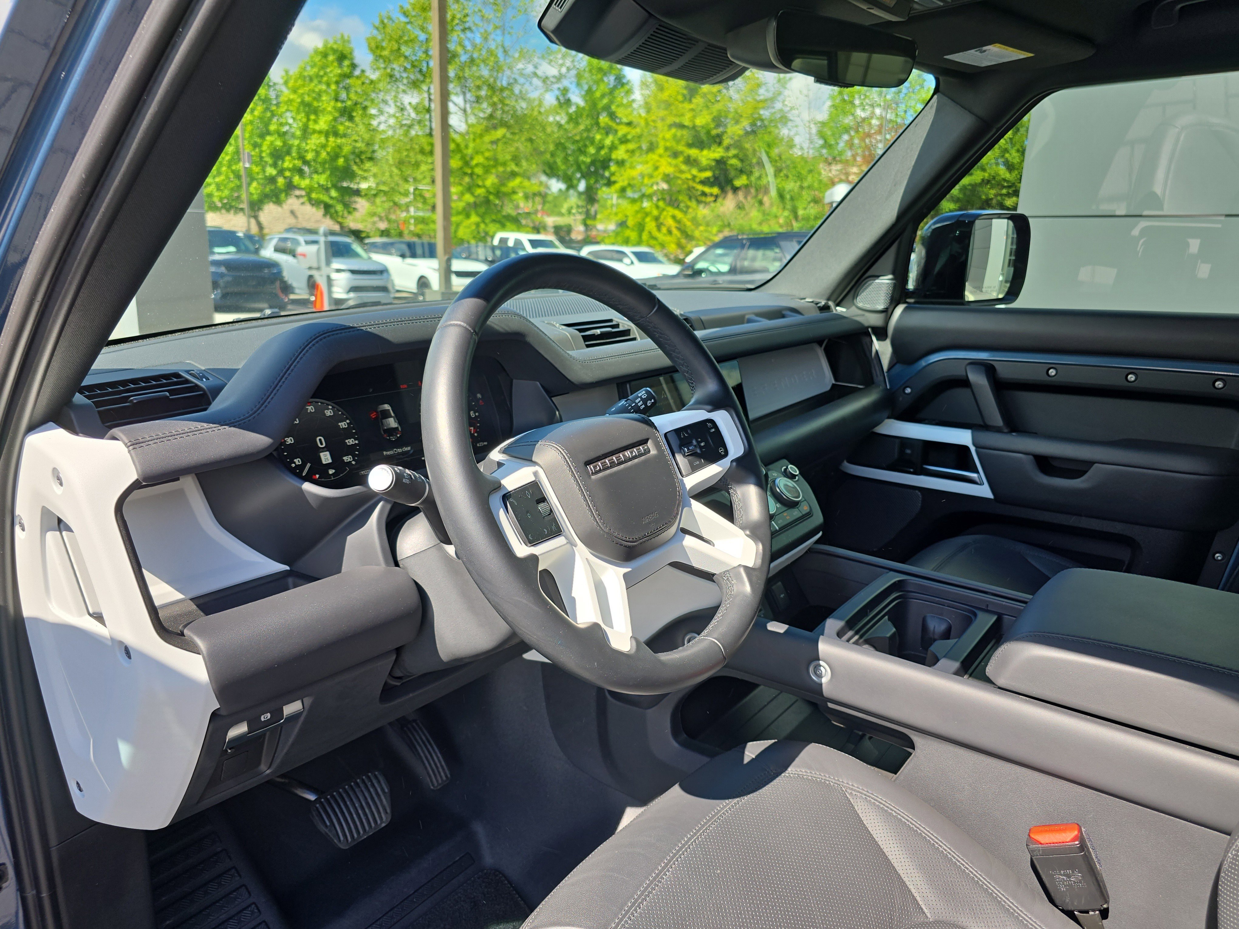 Certified 2023 Land Rover Defender 110 S AWD/4WD image 23