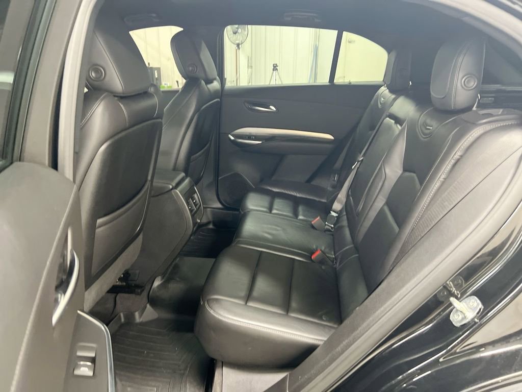 Used 2020 Cadillac XT4 Premium Luxury AWD/4WD image 22