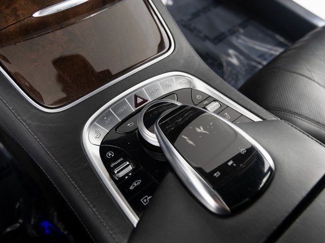 Used 2019 Mercedes-Benz S 560 Sedan w/ AMG Line Exterior image 24