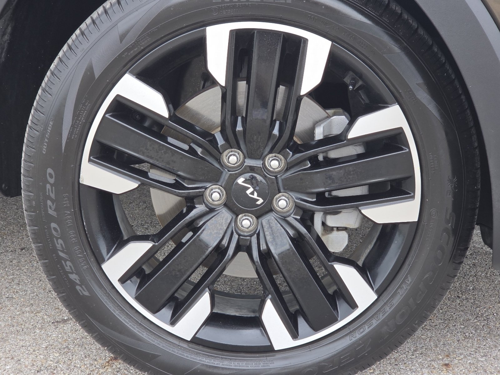 Used 2023 Kia Telluride SX FWD image 14