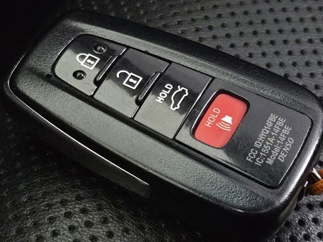 Used 2019 Toyota Avalon Touring image 36