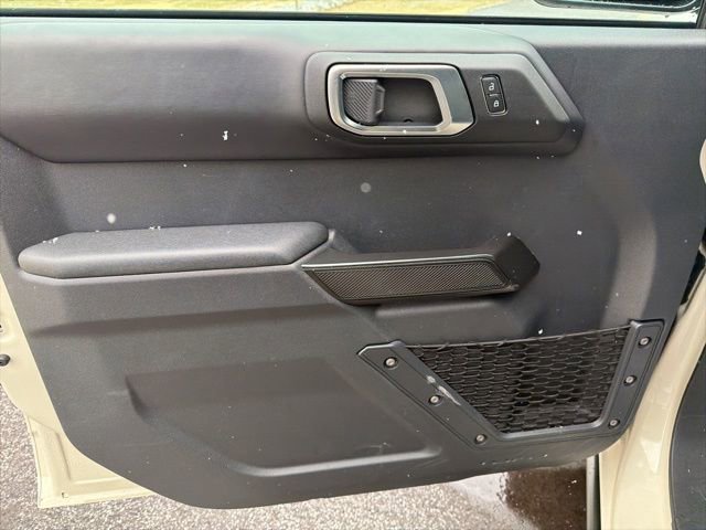 Used 2025 Ford Bronco Badlands image 22