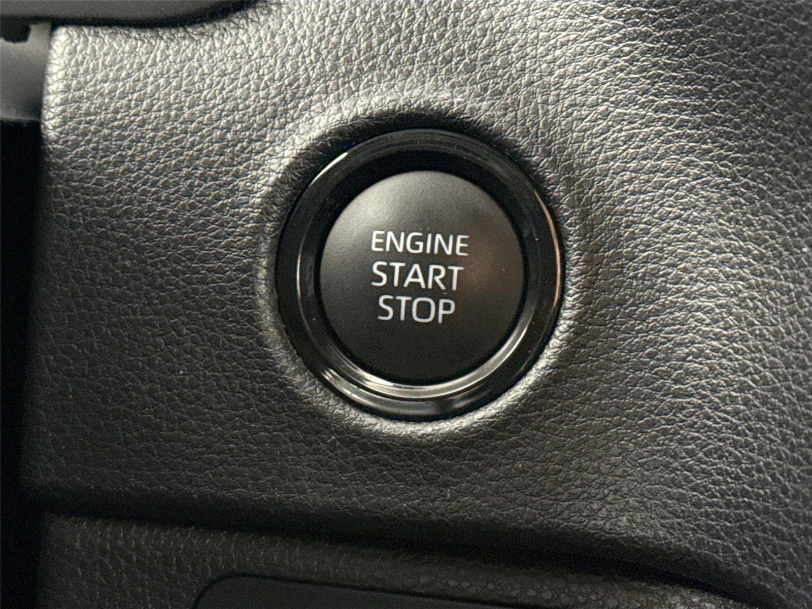 Certified 2025 Toyota Tundra SR5 w/ SR5 Premium Package image 22