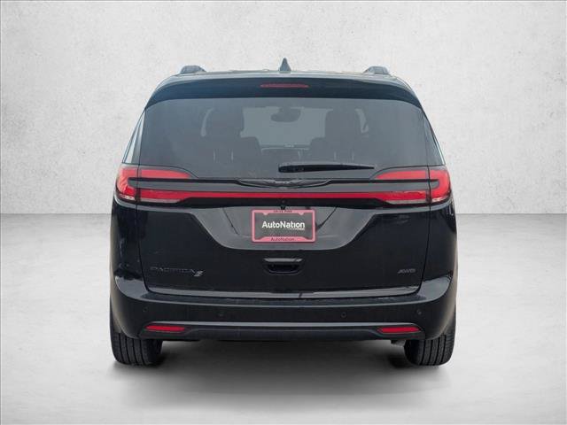 New 2026 Chrysler Pacifica Select w/ S Appearance Package AWD/4WD image 8