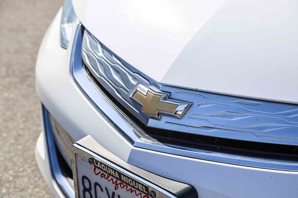 Used 2018 Chevrolet Volt Premier w/ Driver Confidence Package FWD image 11