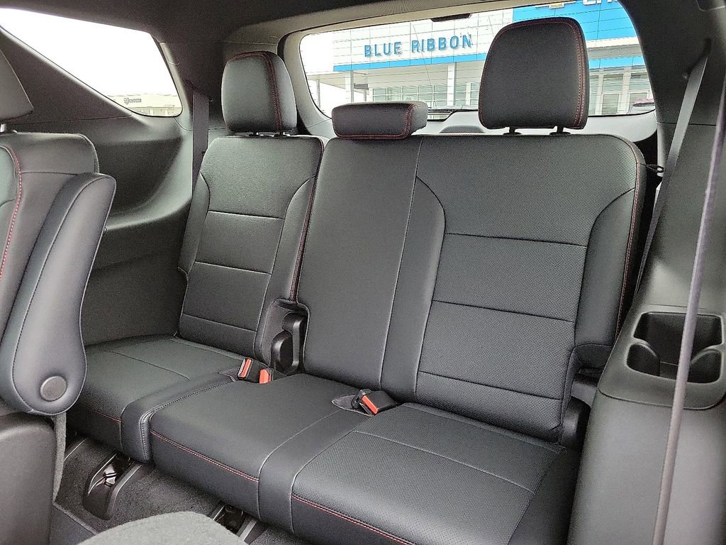 New 2026 Chevrolet Traverse Z71 w/ Enhanced Driving Package image 9