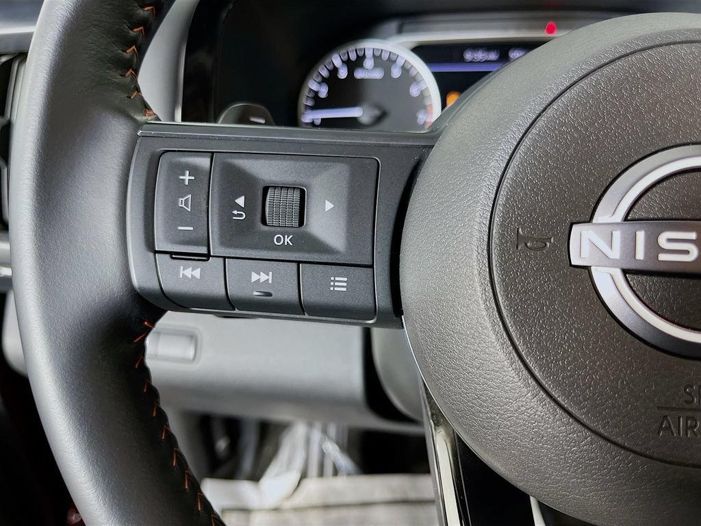 Used 2025 Nissan Pathfinder Rock Creek AWD/4WD image 14