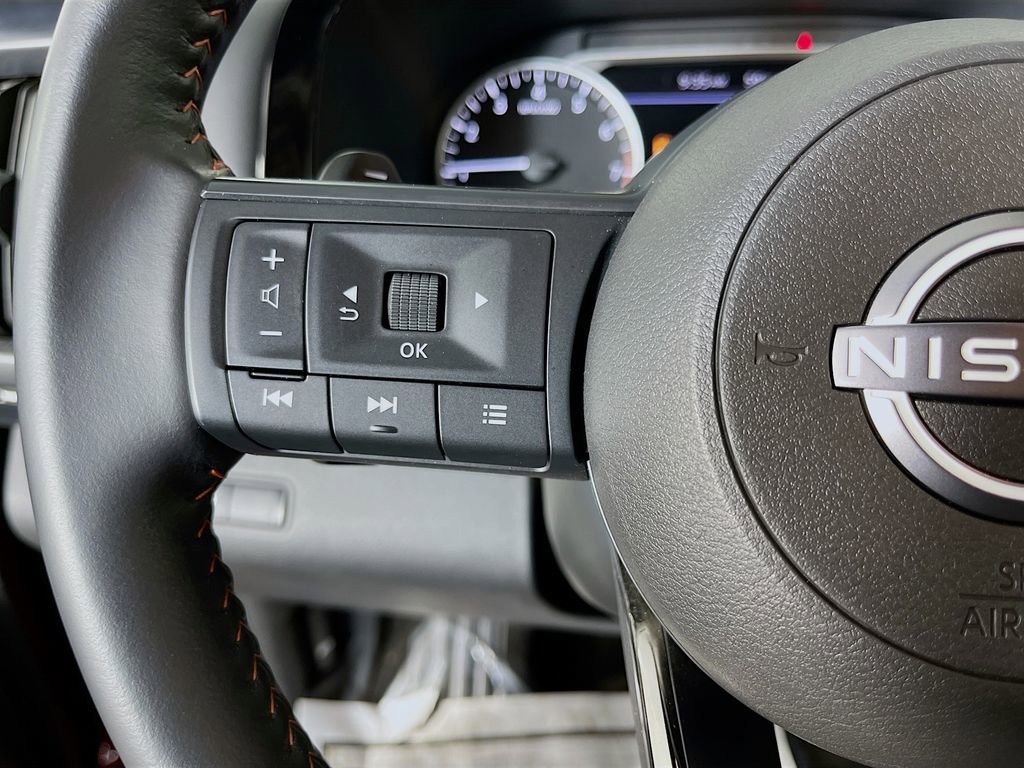 Used 2025 Nissan Pathfinder Rock Creek AWD/4WD image 14