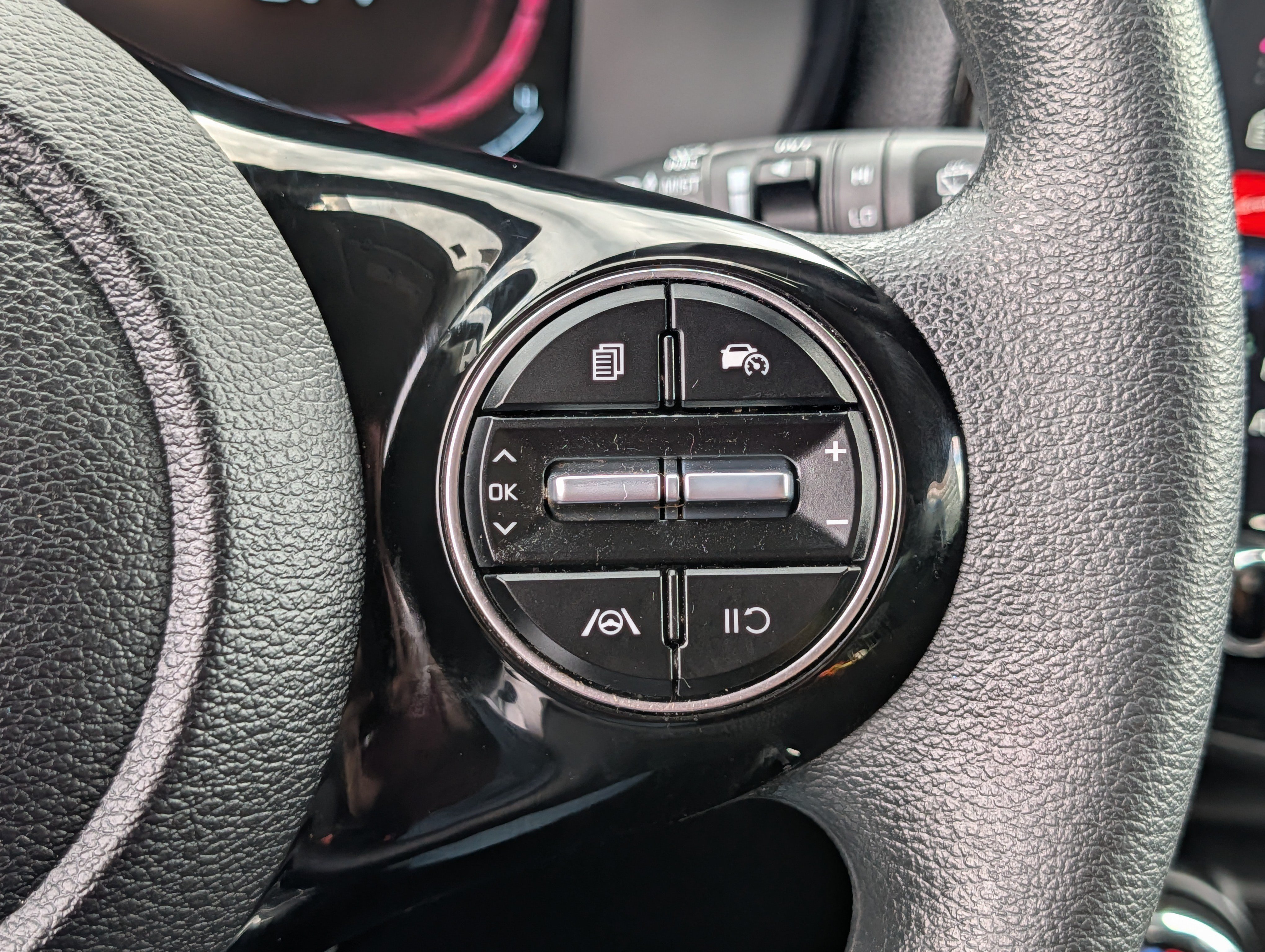 Certified 2025 Kia Soul S FWD image 30