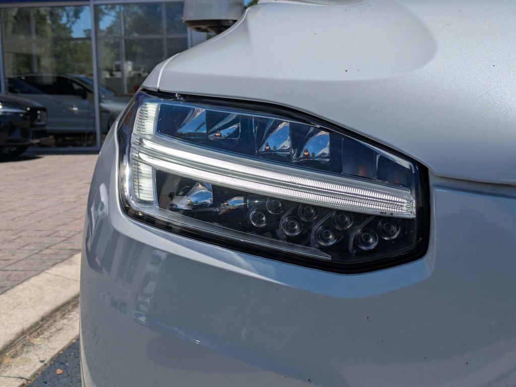 Certified 2022 Volvo XC90 T6 Inscription w/ Advanced Package AWD/4WD image 10