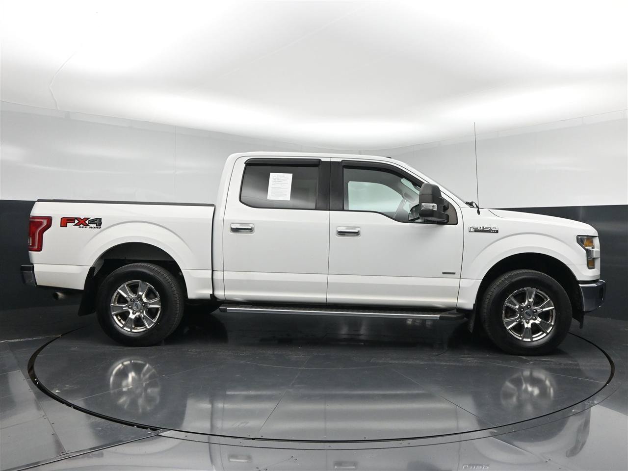 Used 2017 Ford F150 XLT w/ Equipment Group 302A Luxury AWD/4WD image 4