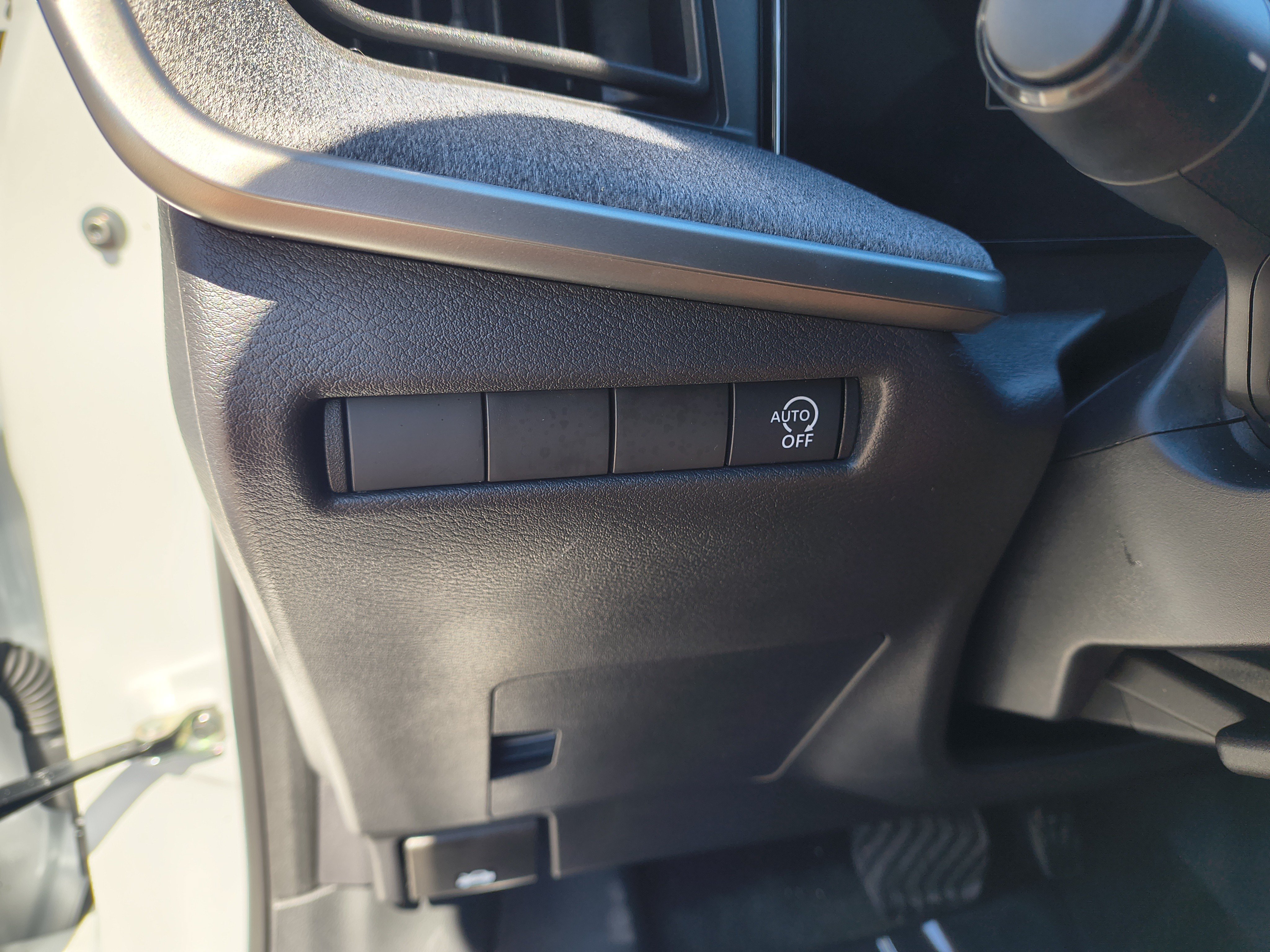 Certified 2026 Nissan Kicks SV FWD image 30