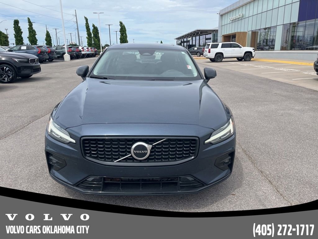 Used 2025 Volvo S60 B5 Core w/ Climate Package FWD image 2