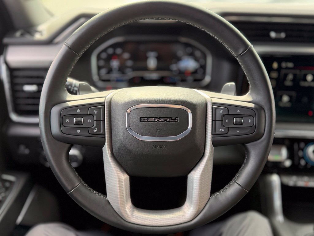 Used 2025 GMC Sierra 1500 Denali w/ Technology Package AWD/4WD image 14
