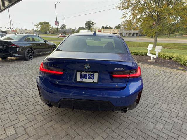 New 2026 BMW 330i xDrive Sedan w/ M Sport Package AWD/4WD image 4