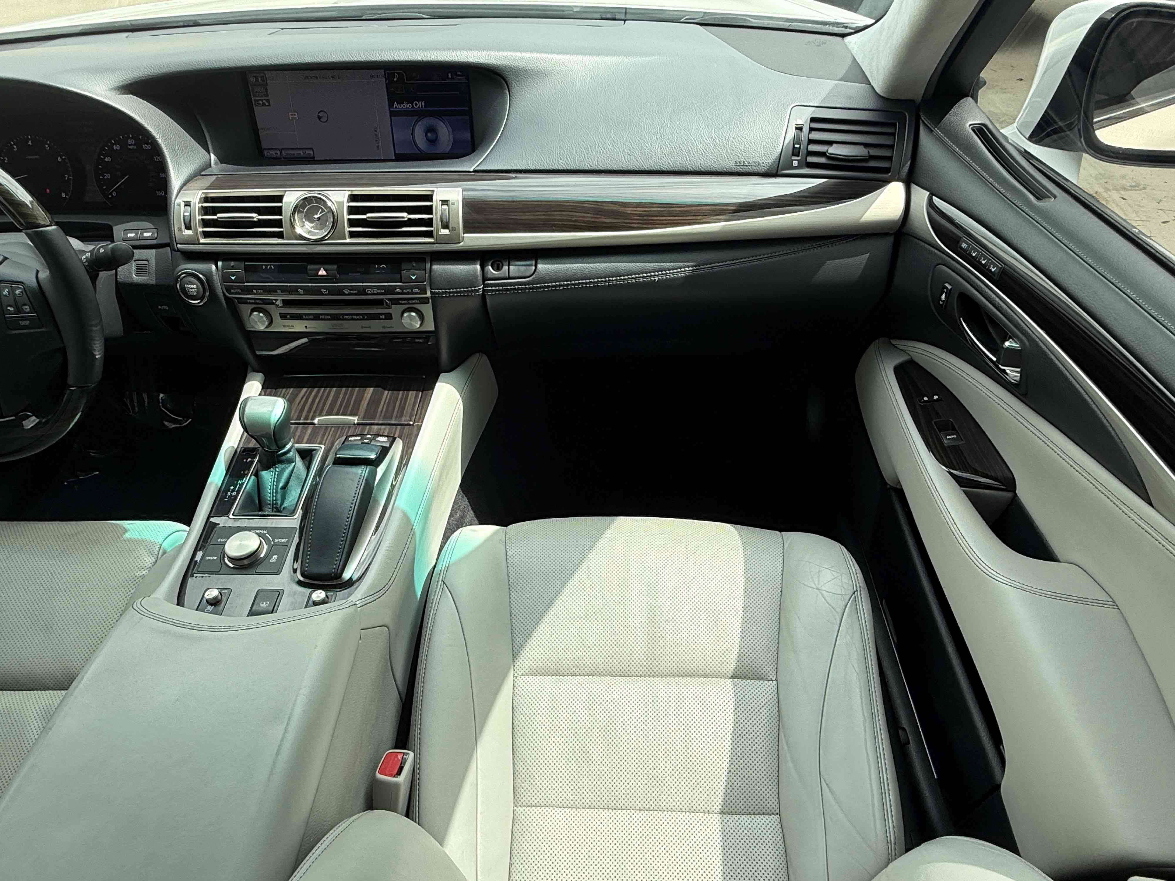 Used 2013 Lexus LS 460 L w/ All-Weather Pkg image 50