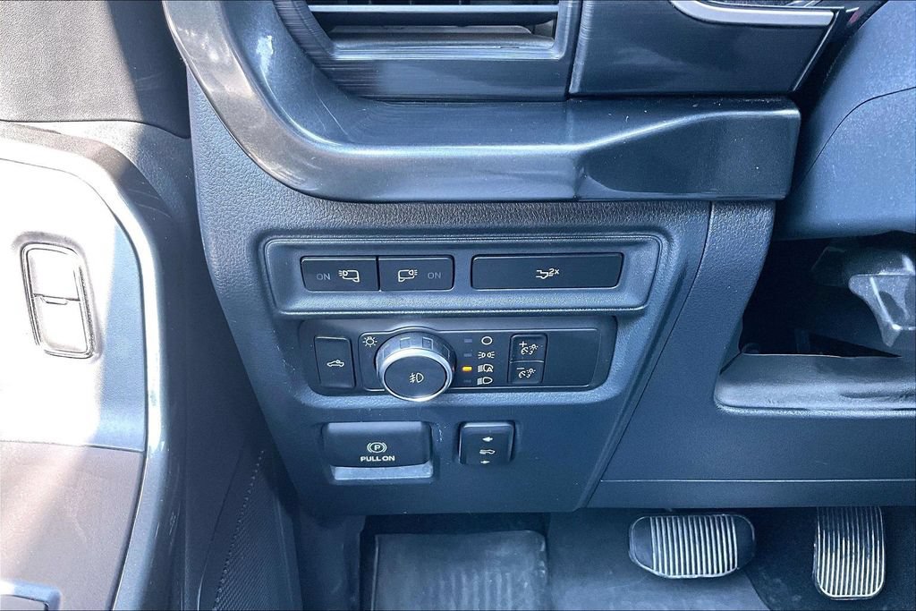 Used 2022 Ford F150 XLT w/ Equipment Group 302A High AWD/4WD image 16