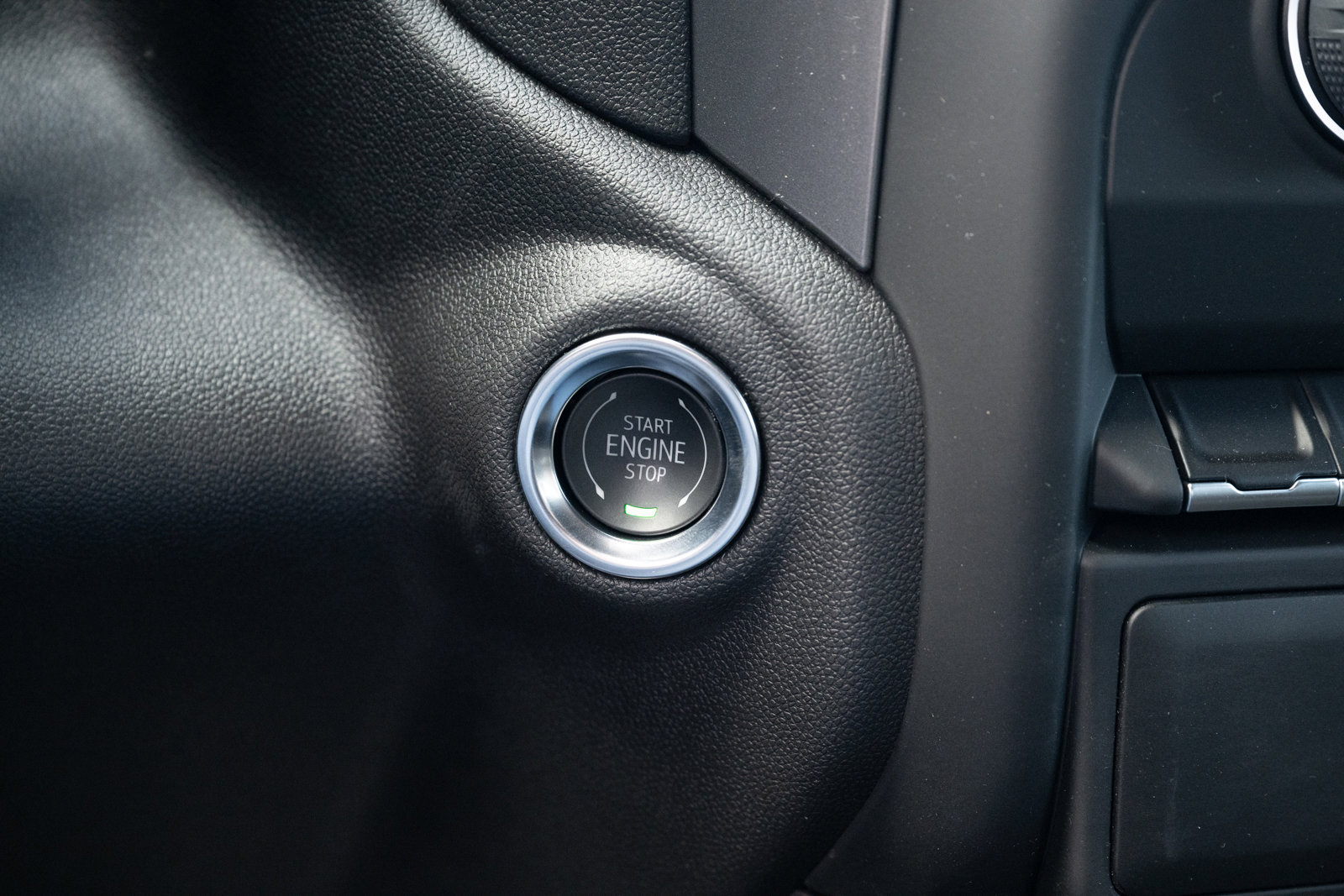 Used 2025 Chevrolet Silverado 1500 Custom image 23