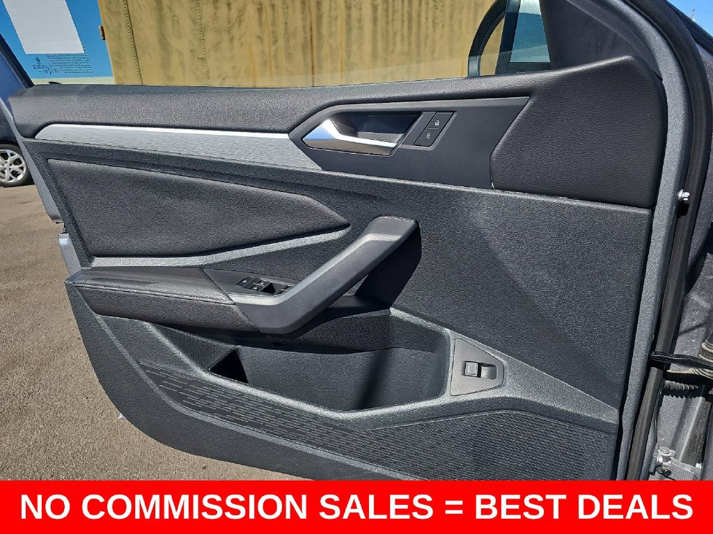 Used 2025 Volkswagen Jetta S FWD image 25