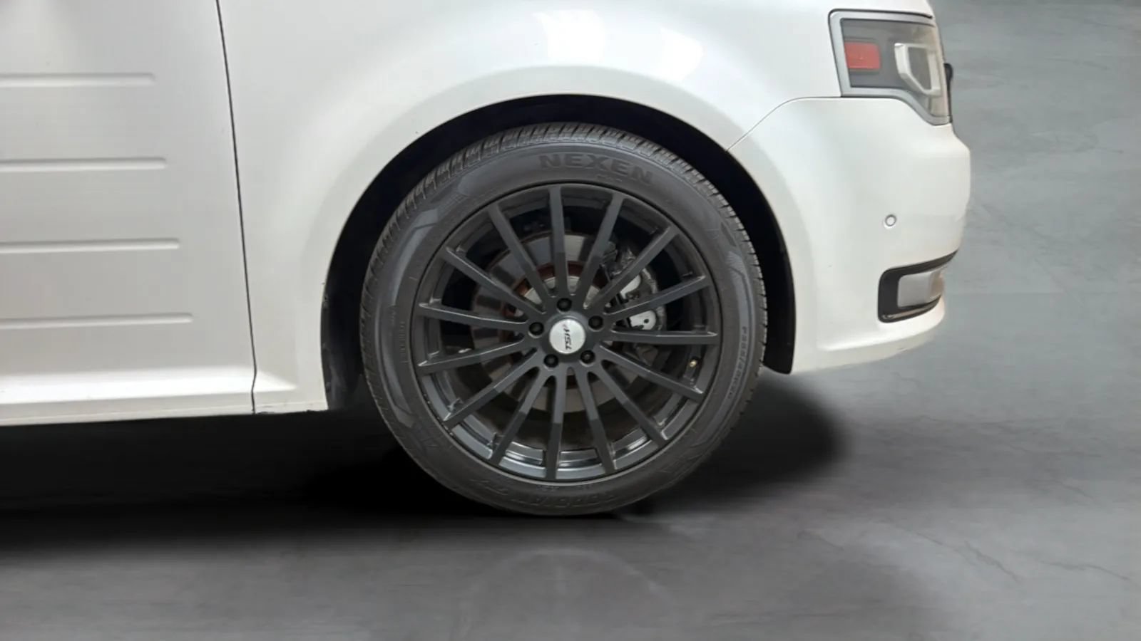 Used 2014 Ford Flex Limited w/ Equipment Group 303A AWD/4WD image 25