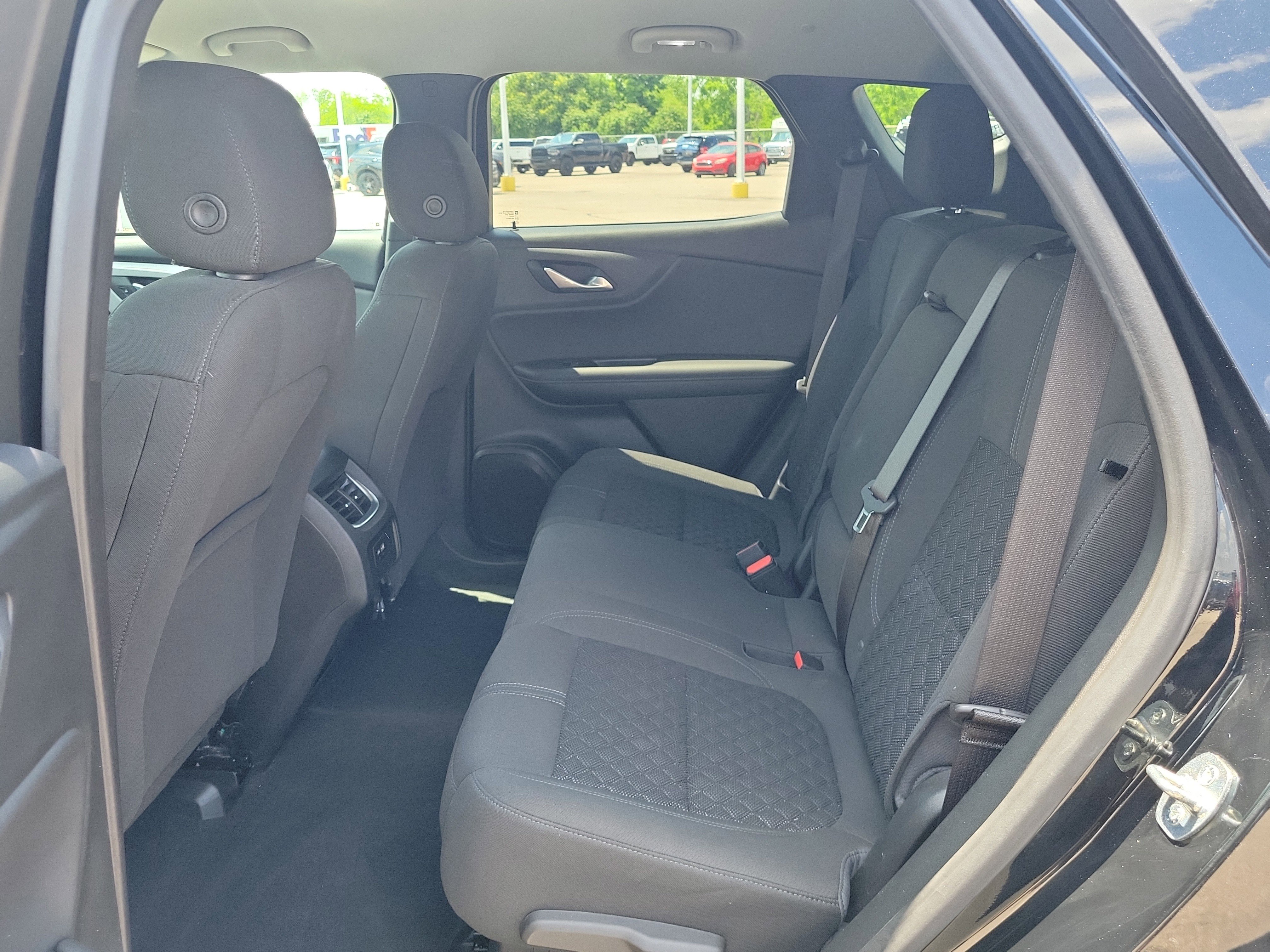 Used 2022 Chevrolet Blazer LT FWD image 13