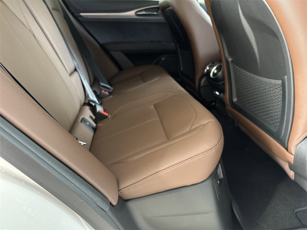 Used 2024 Alfa Romeo Stelvio Ti image 36