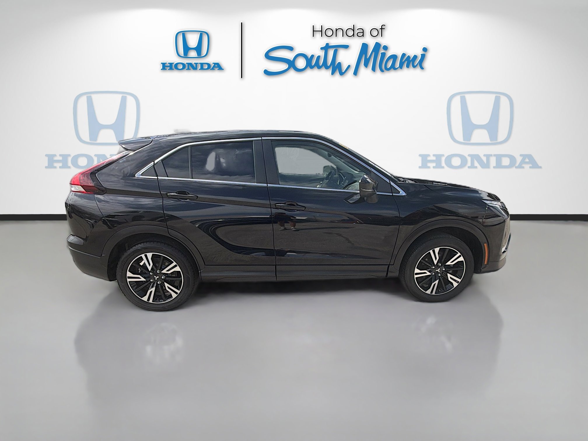 Used 2024 Mitsubishi Eclipse Cross SE image 8