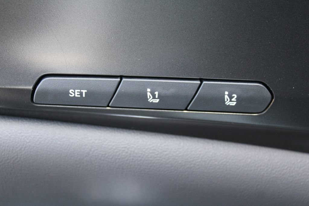 New 2026 Kia Carnival SX w/ SX Dark Edition Package image 28