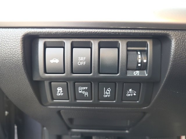 Used 2017 Subaru Legacy 2.5i Premium image 11