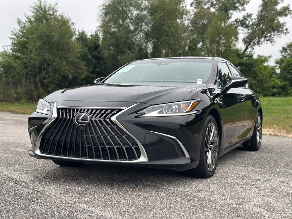 Used 2024 Lexus ES 350 w/ Accessory Package (Z1) FWD image 3