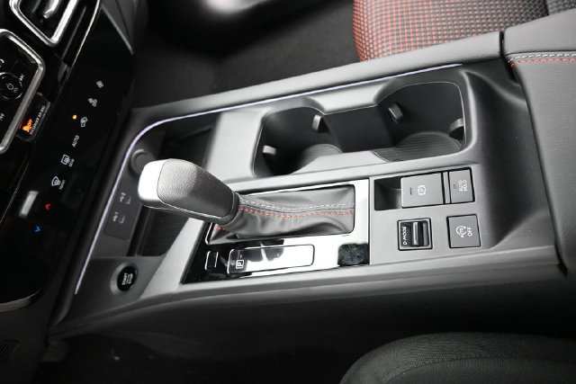 New 2026 Nissan Sentra SR w/ Floor Mat Package FWD image 25