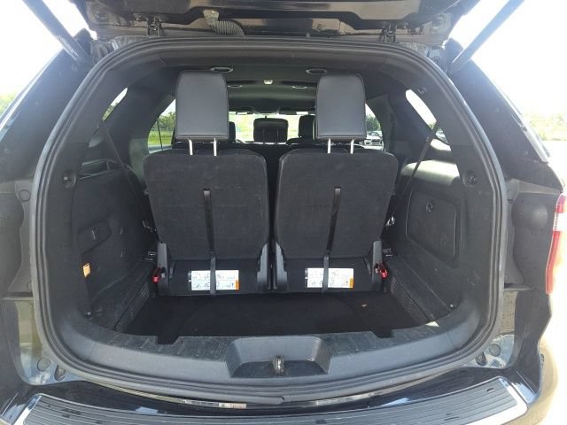 Used 2018 Ford Explorer XLT w/ Equipment Group 202A AWD/4WD image 10