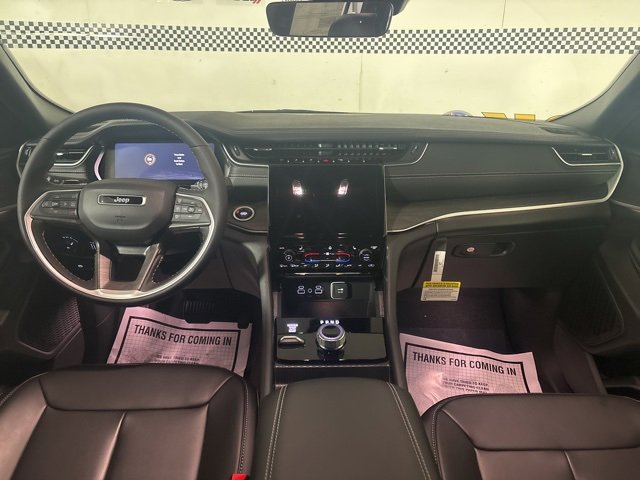 New 2025 Jeep Grand Cherokee Limited w/ Black Appearance Package image 22