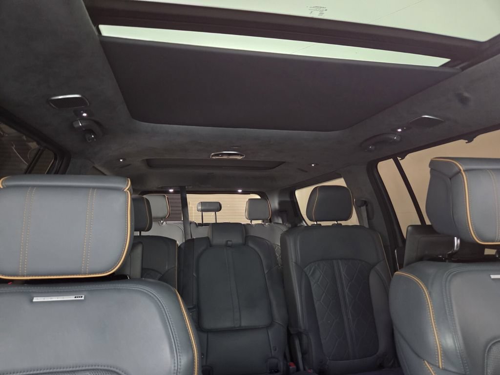 Used 2023 Jeep Grand Wagoneer Series III w/ Rear Seat Video Group 1 AWD/4WD image 41