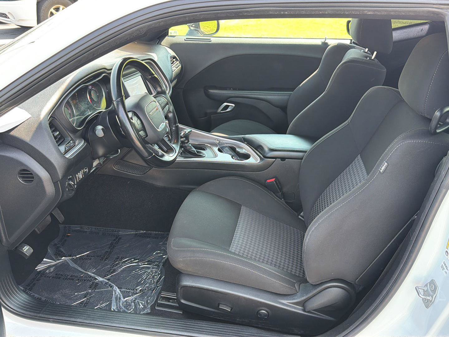 Used 2022 Dodge Challenger GT RWD image 10