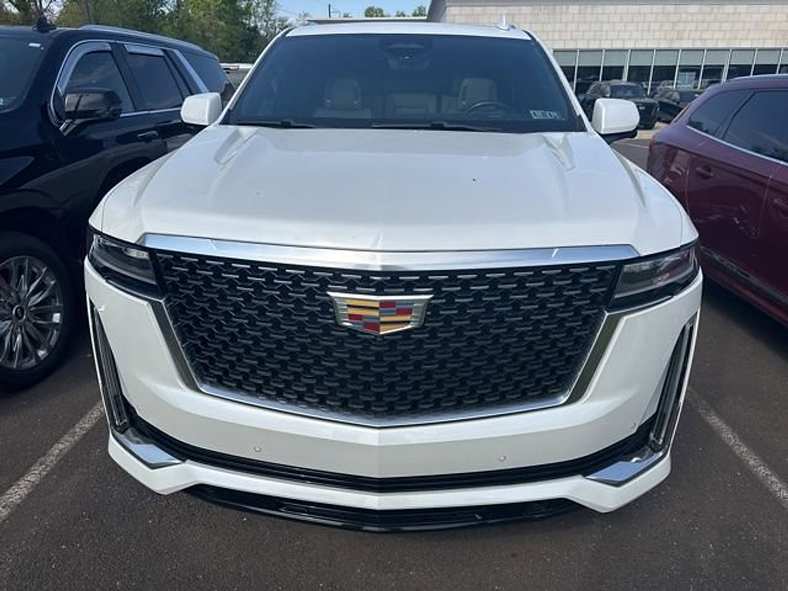 Used 2021 Cadillac Escalade Premium Luxury w/ Performance Package AWD/4WD image 5