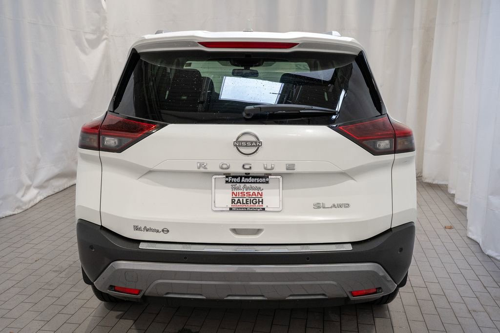 Used 2022 Nissan Rogue SL w/ SL Premium Package image 5