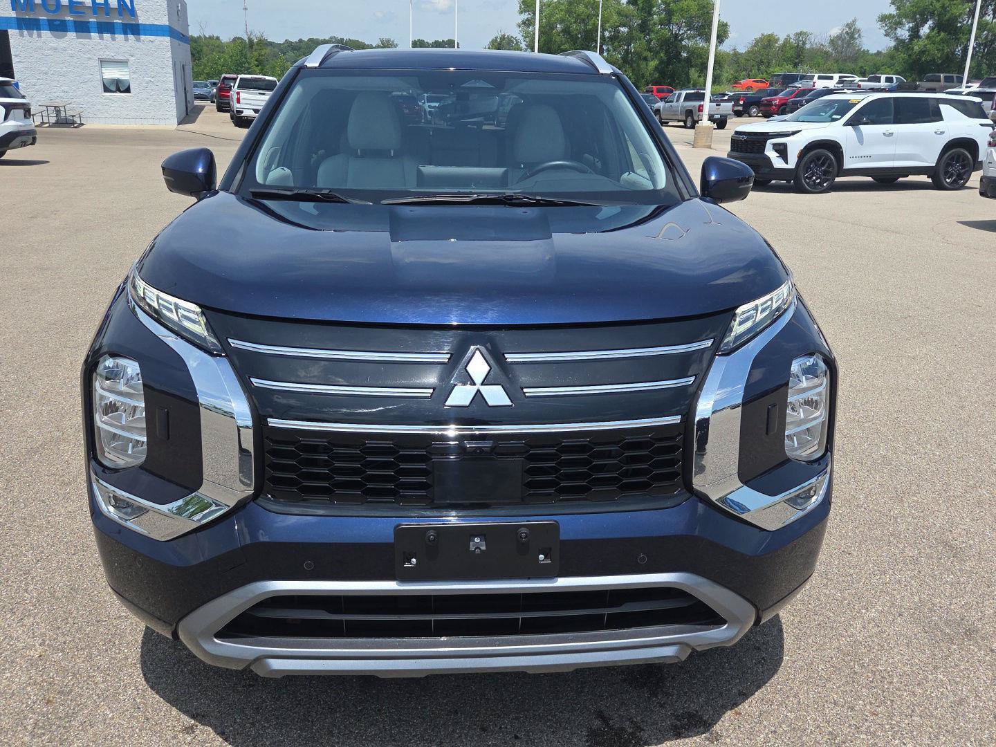 Used 2025 Mitsubishi Outlander AWD image 10