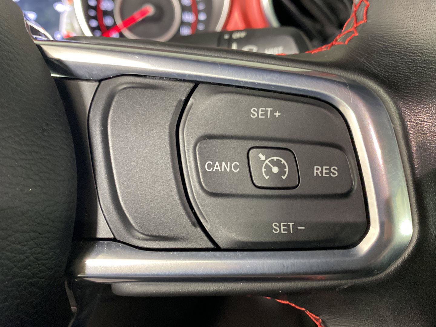 Used 2022 Jeep Gladiator Rubicon AWD/4WD image 25