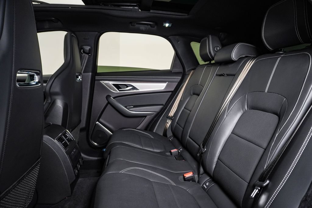 Used 2024 Jaguar F-PACE R-Dynamic S AWD/4WD image 16