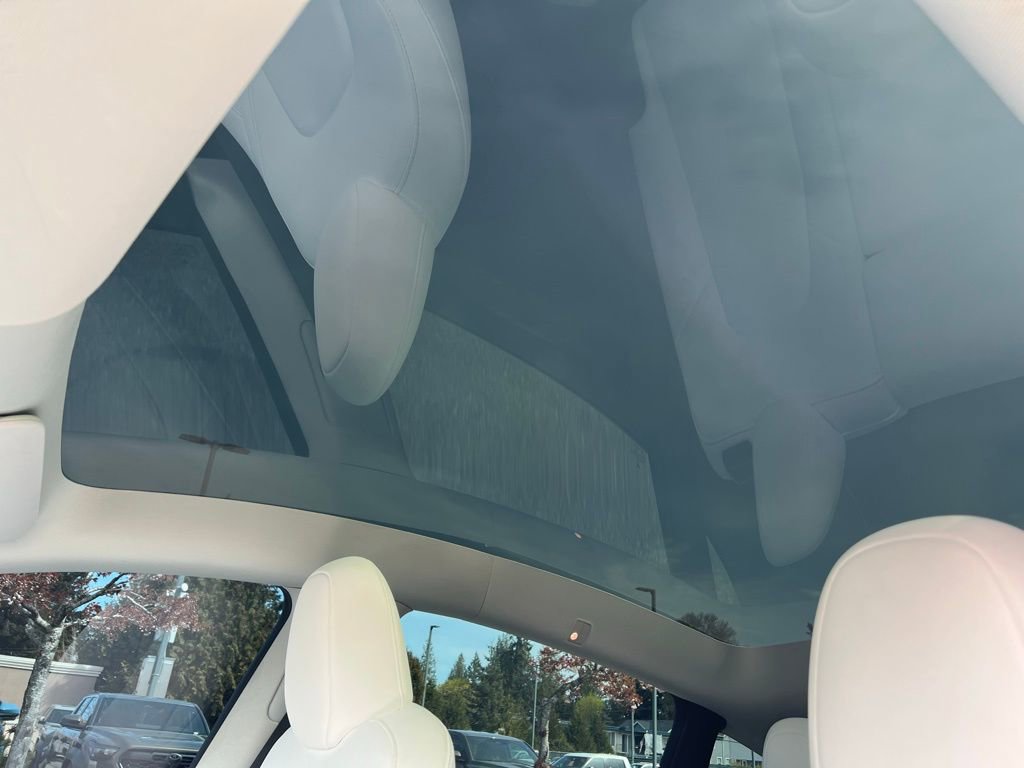 Used 2024 Tesla Model Y Long Range AWD/4WD image 15