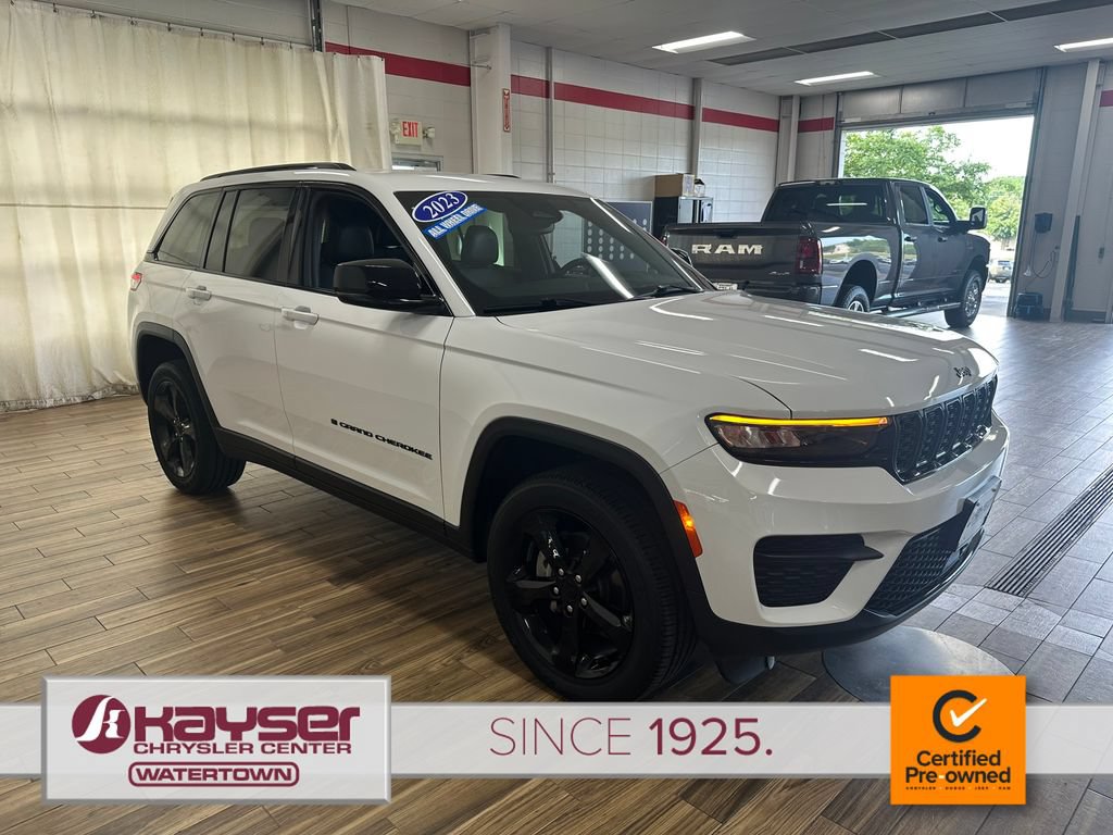 Certified 2023 Jeep Grand Cherokee Altitude AWD/4WD image 6
