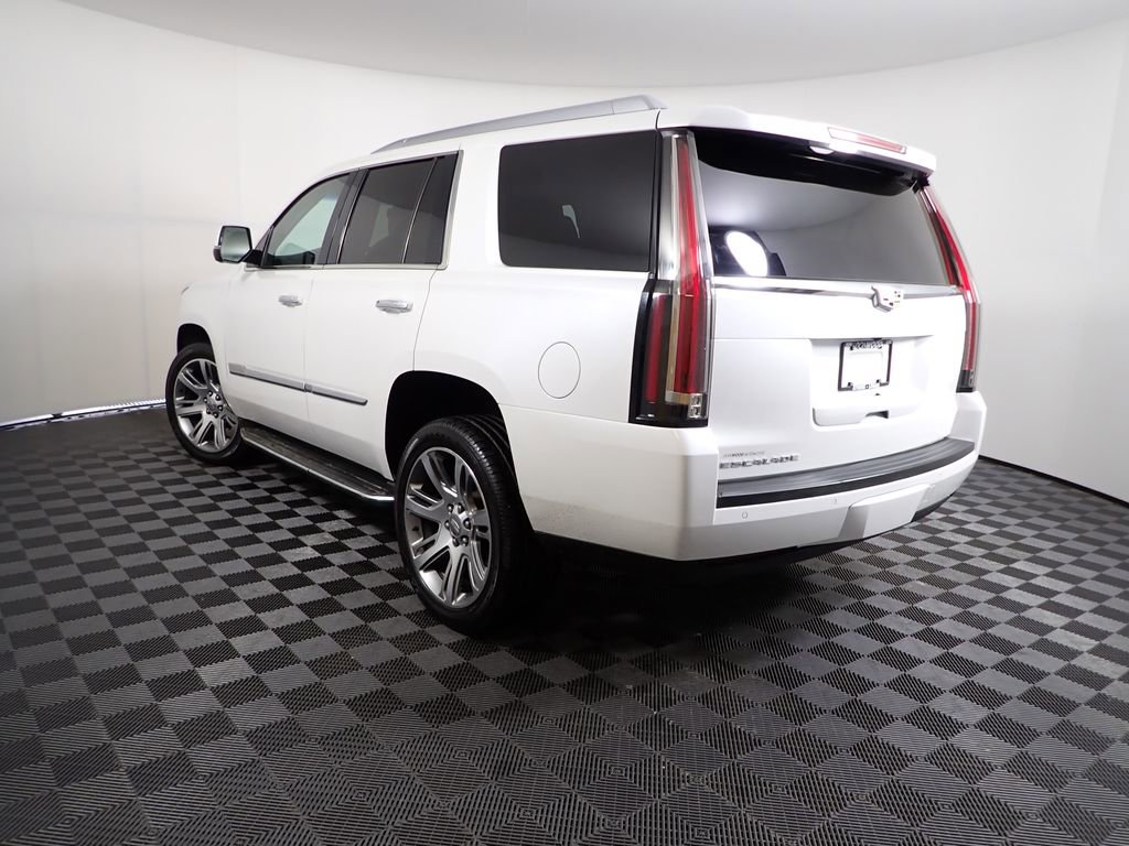 Used 2016 Cadillac Escalade Luxury image 14