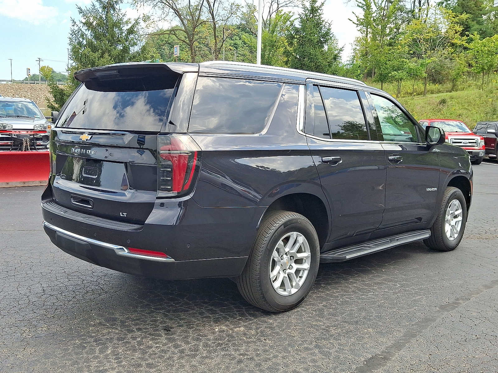 Used 2025 Chevrolet Tahoe LT AWD/4WD image 6
