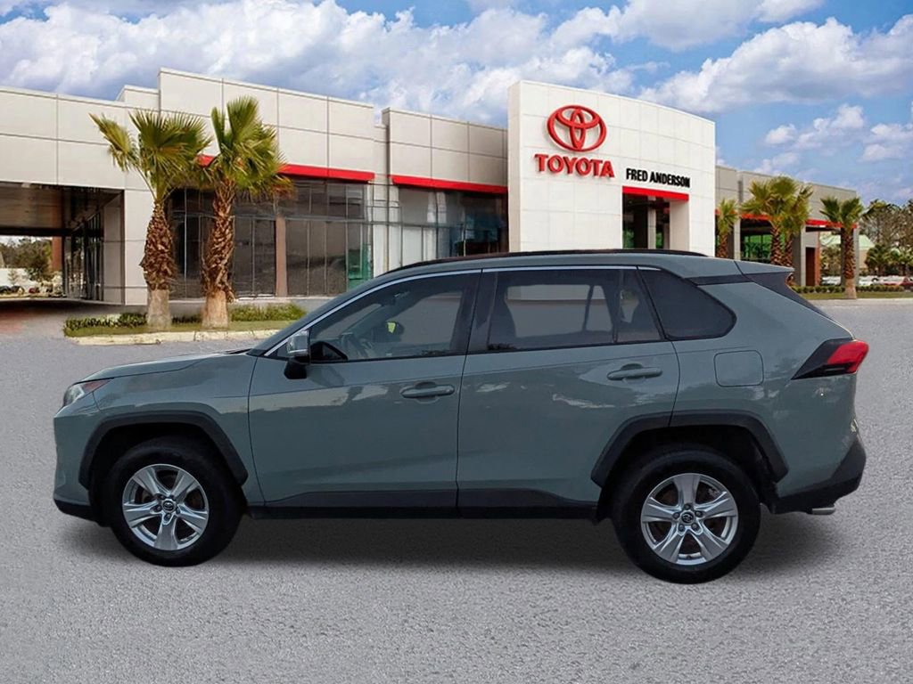 Used 2019 Toyota RAV4 XLE w/ Convenience Package image 8