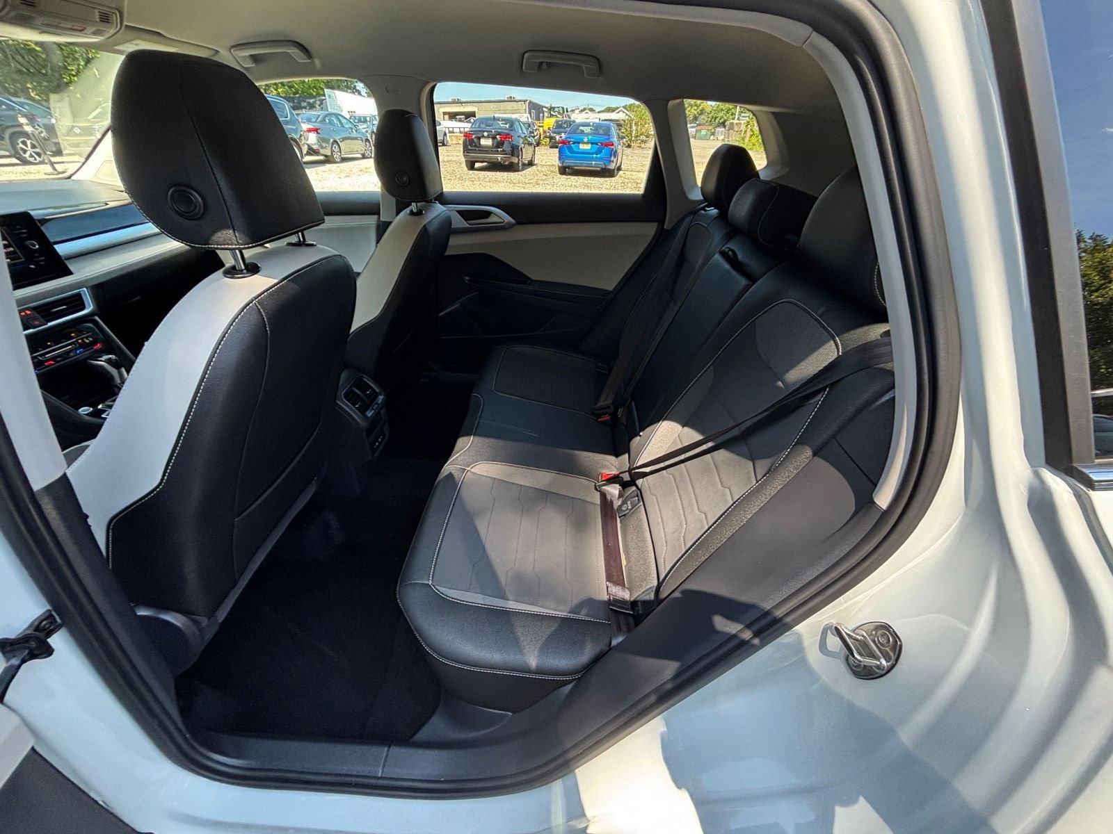 Used 2026 Volkswagen Taos SE FWD image 28