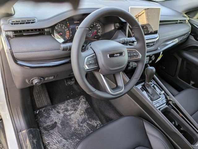 Certified 2026 Jeep Compass Latitude w/ Sun and Sound Group AWD/4WD image 10