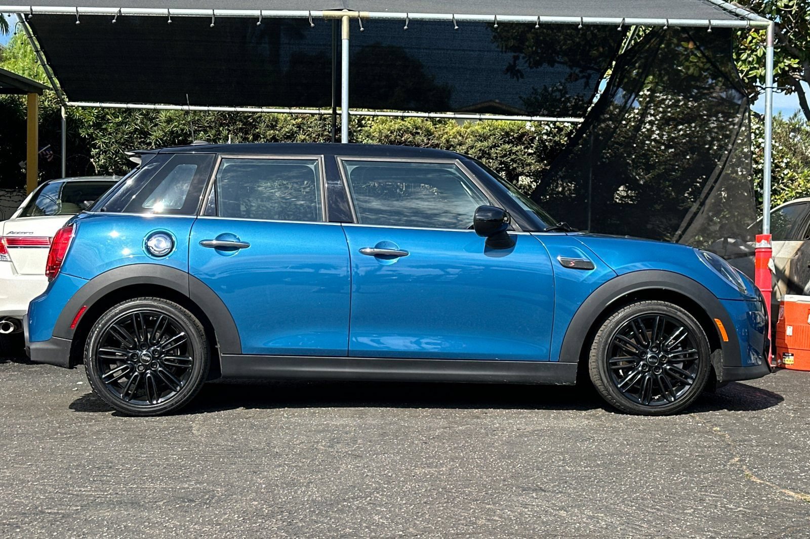 Used 2023 MINI Cooper S FWD image 3