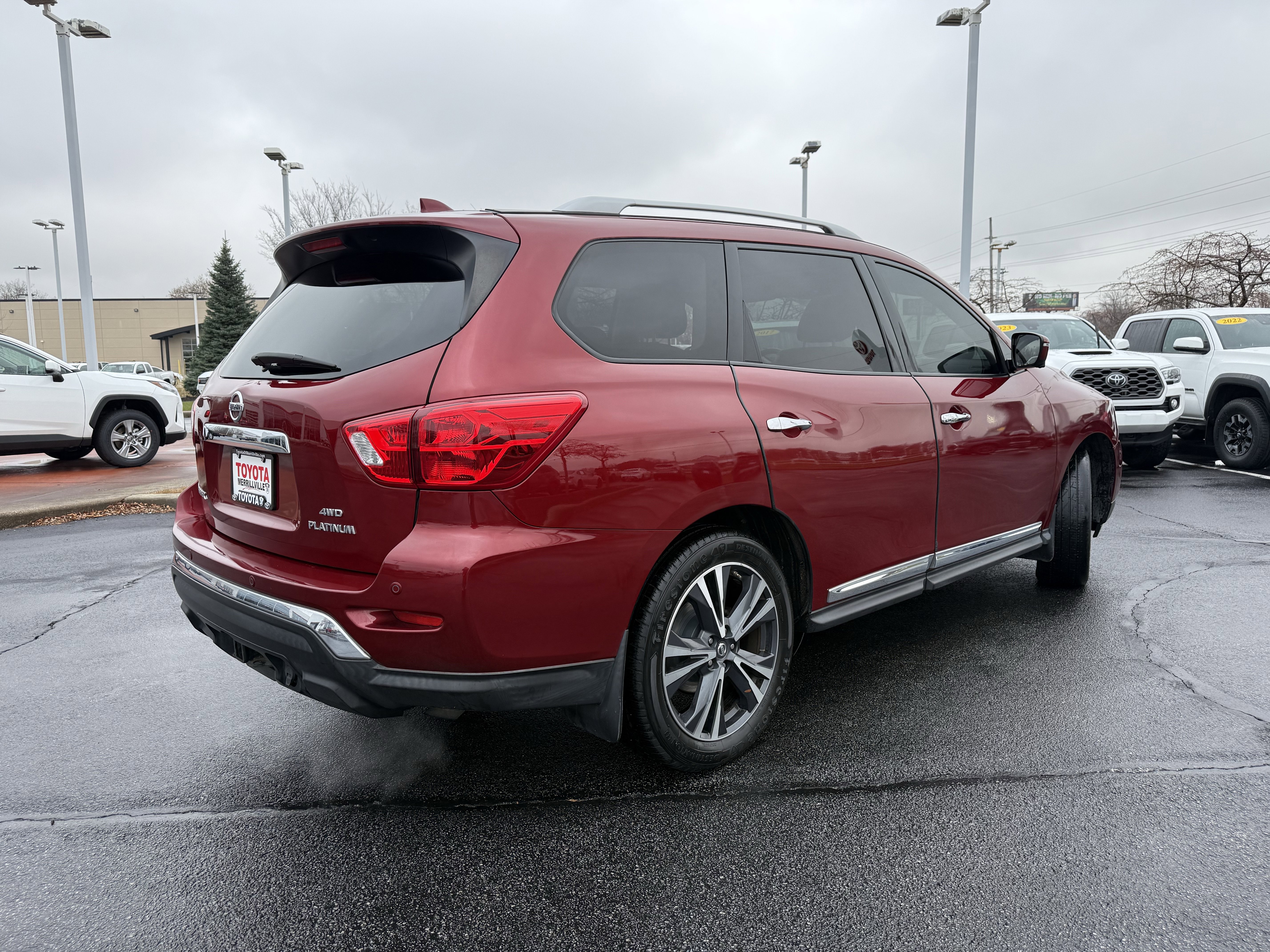 Used 2019 Nissan Pathfinder Platinum image 9