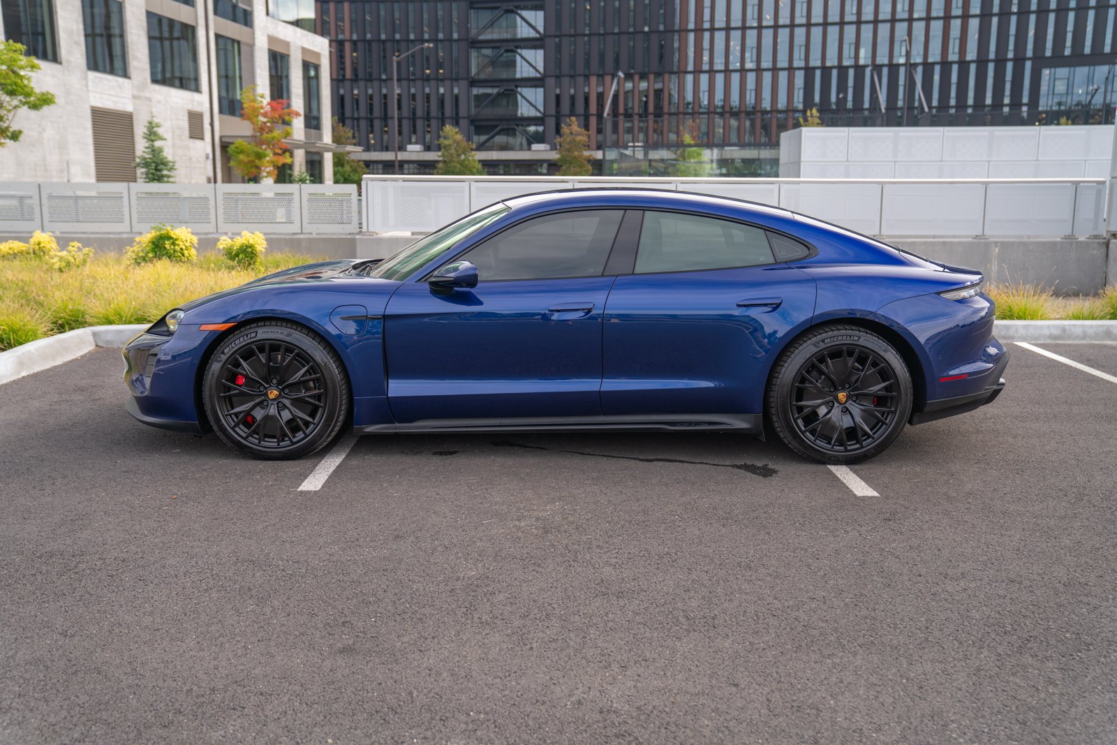 Used 2024 Porsche Taycan GTS AWD/4WD image 2